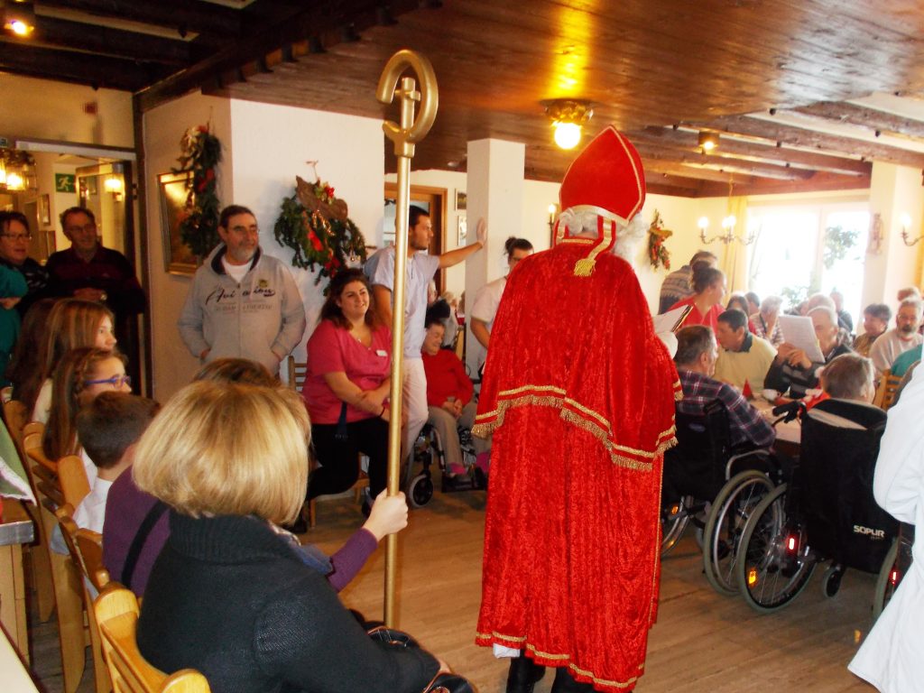 Nikolausfeier im Haus der Betreuung Fink. Das Zentrum